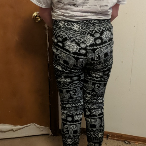 Black and White fleece elephant pants - Picture 4 of 5